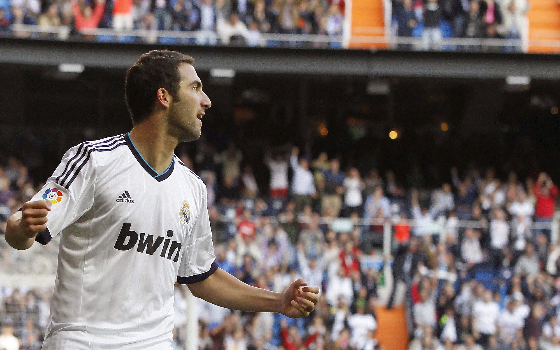 中超“海河对话”天津津门虎主场战平青岛海牛 终场门梁两度救主